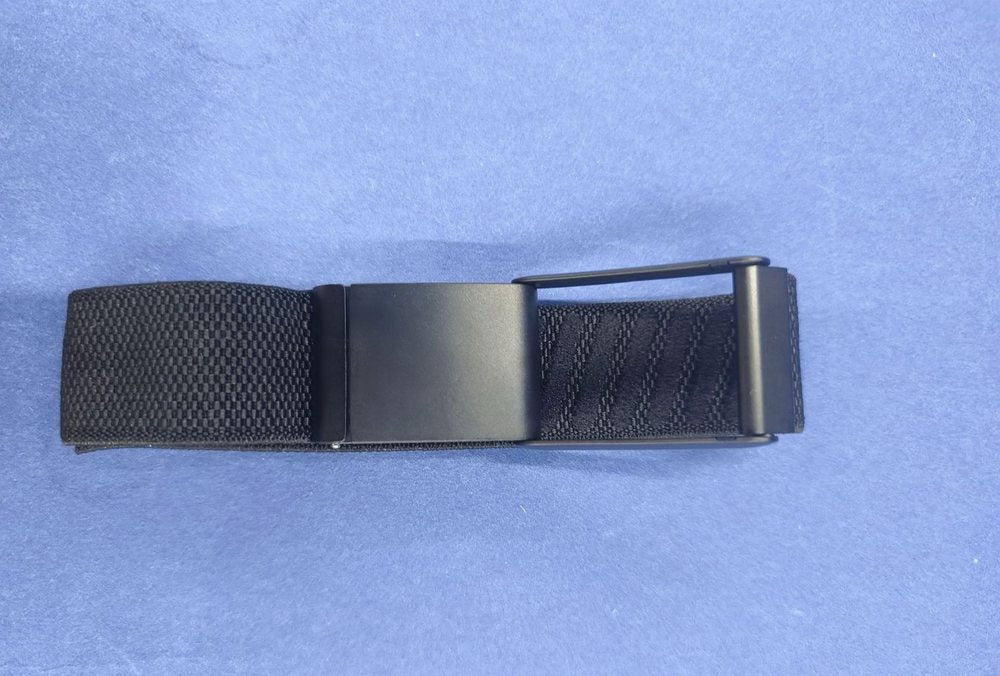 Le bracelet à plat